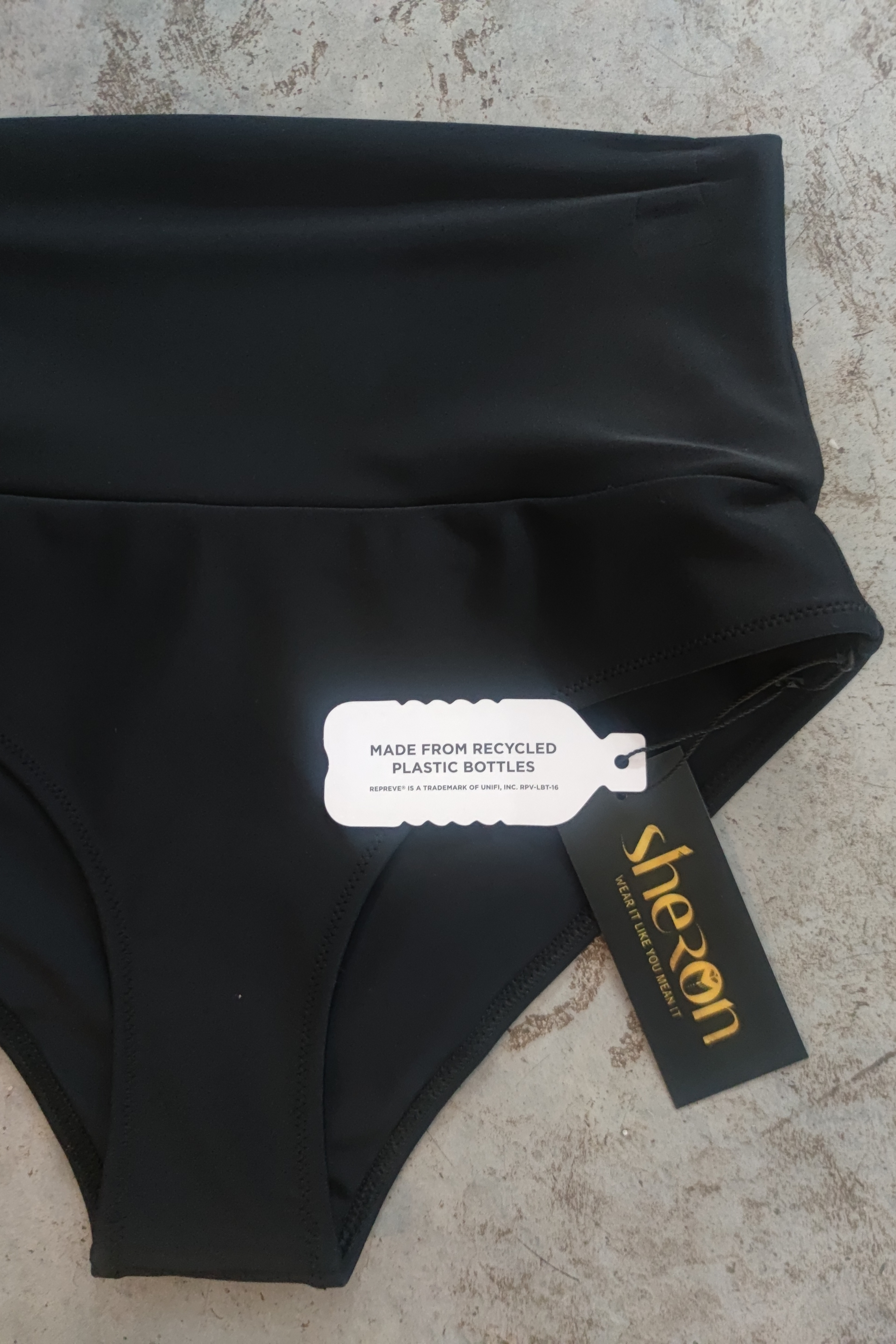 Bikini Bottom ✦ Black