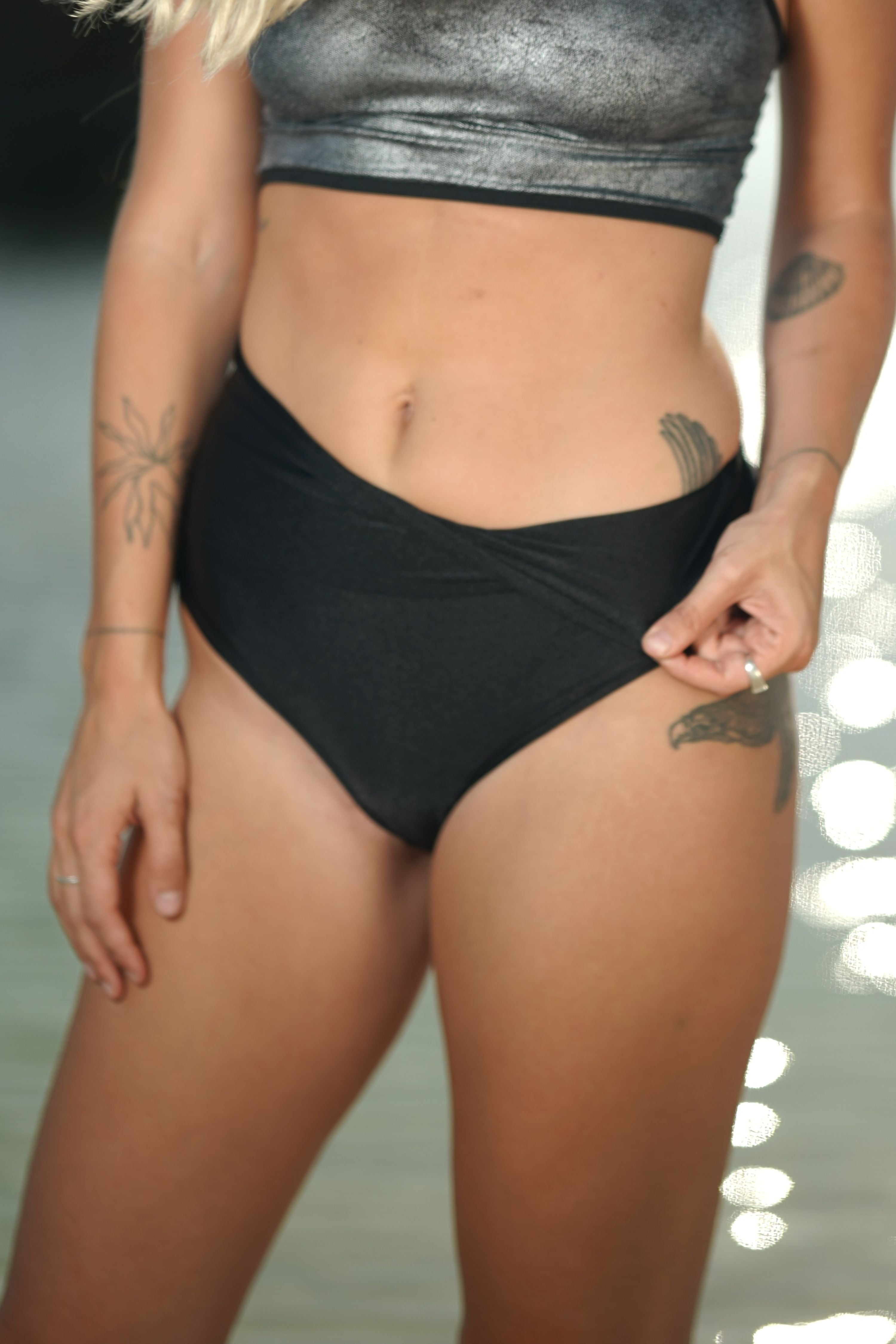 Bikini Bottom ✦ Black