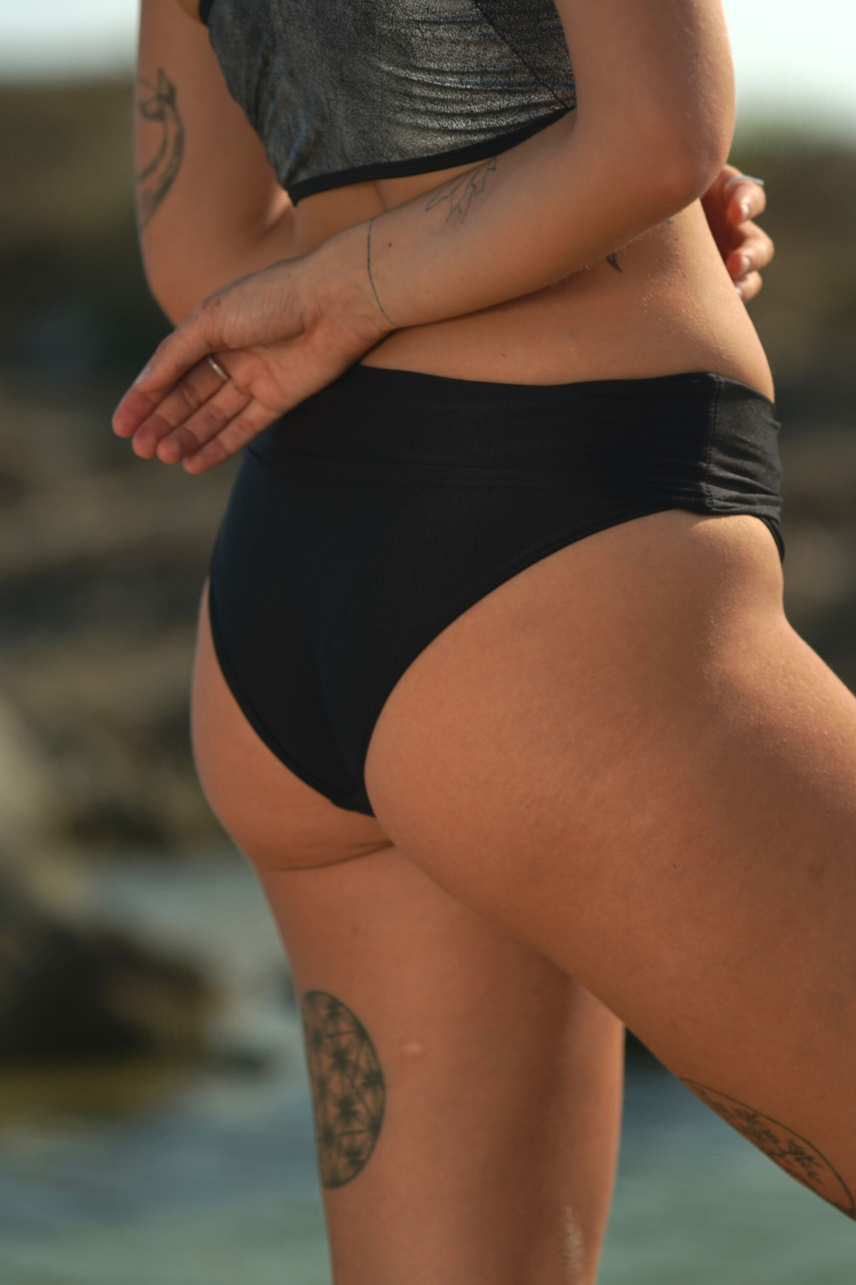 Bikini Bottom ✦ Black