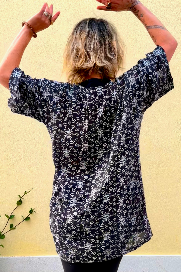 Unisex Button Shirt --> BW Faluja Print