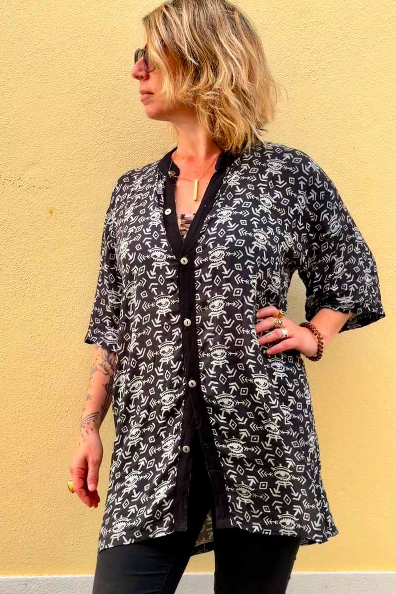 Unisex Button Shirt --> BW Faluja Print