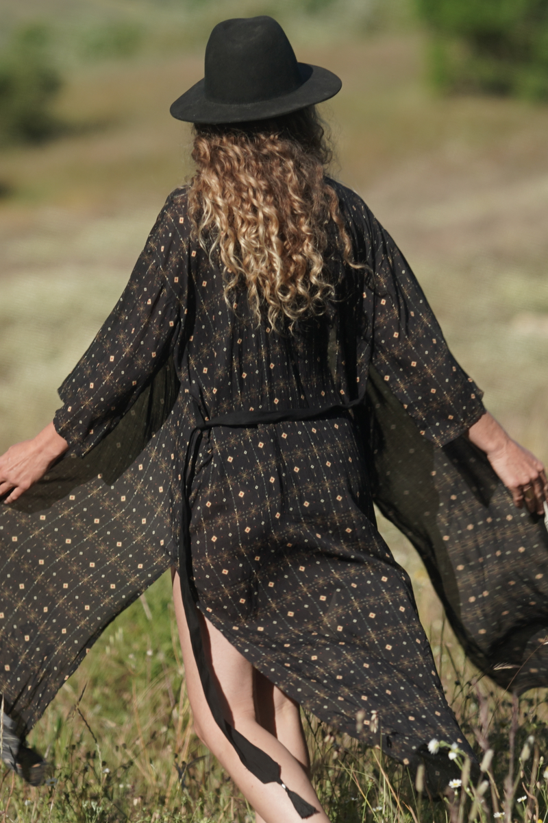 Boho Kimono -->  Fireworks print