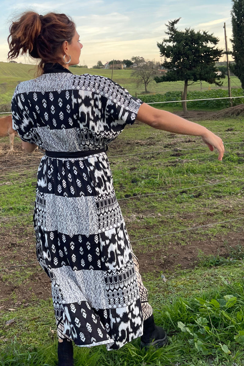 Kimono Dress --> Black and white