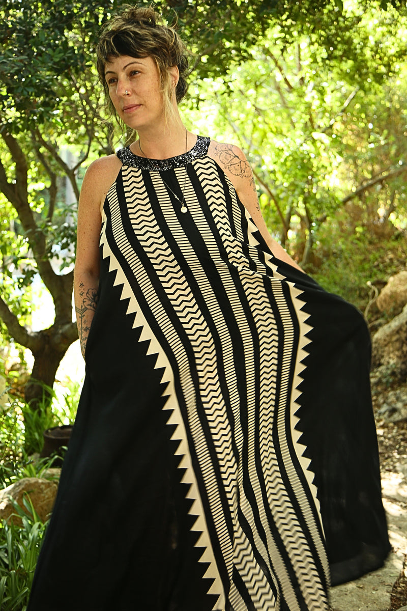 Nina maxi dress --> Tribal print
