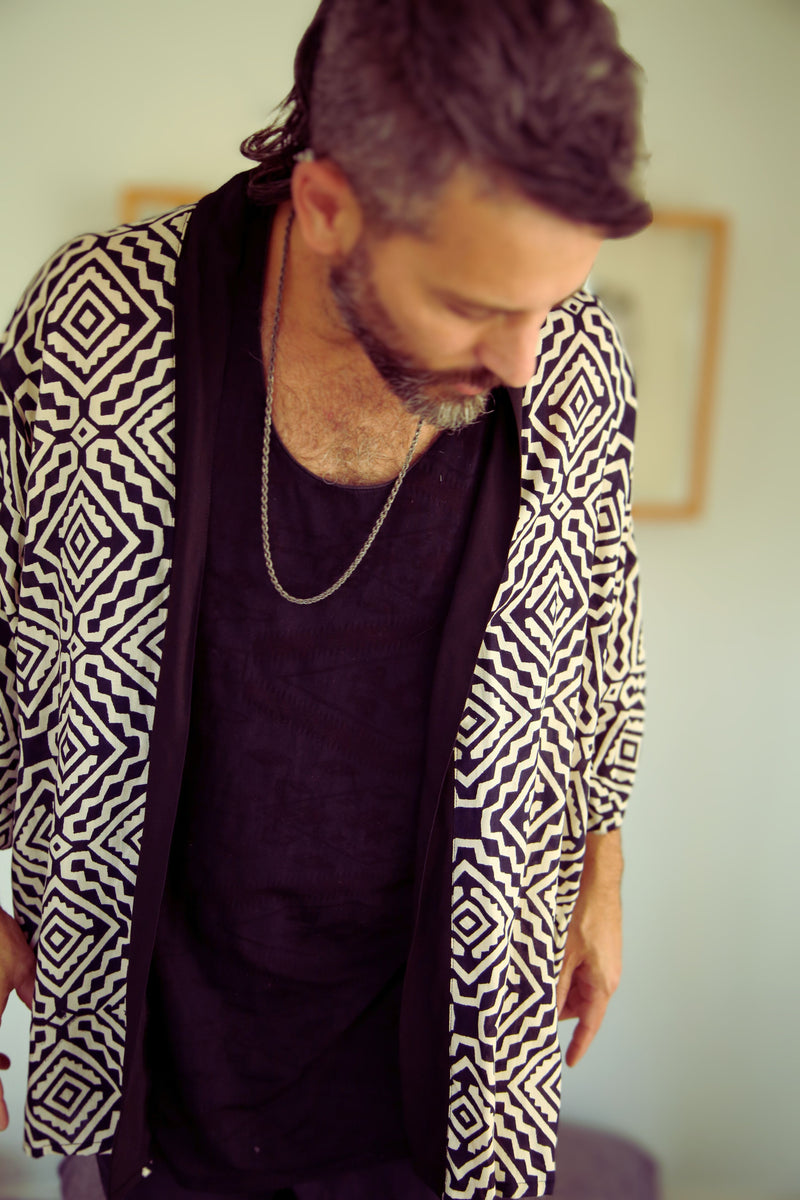 Short Men Kimono--> BW Print - Unisex