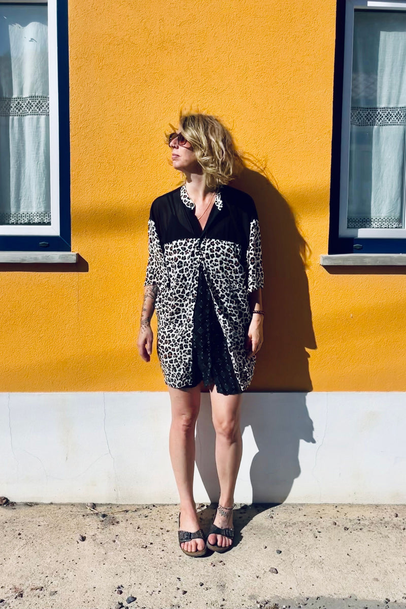 Button tunic dress -->  Leopard print