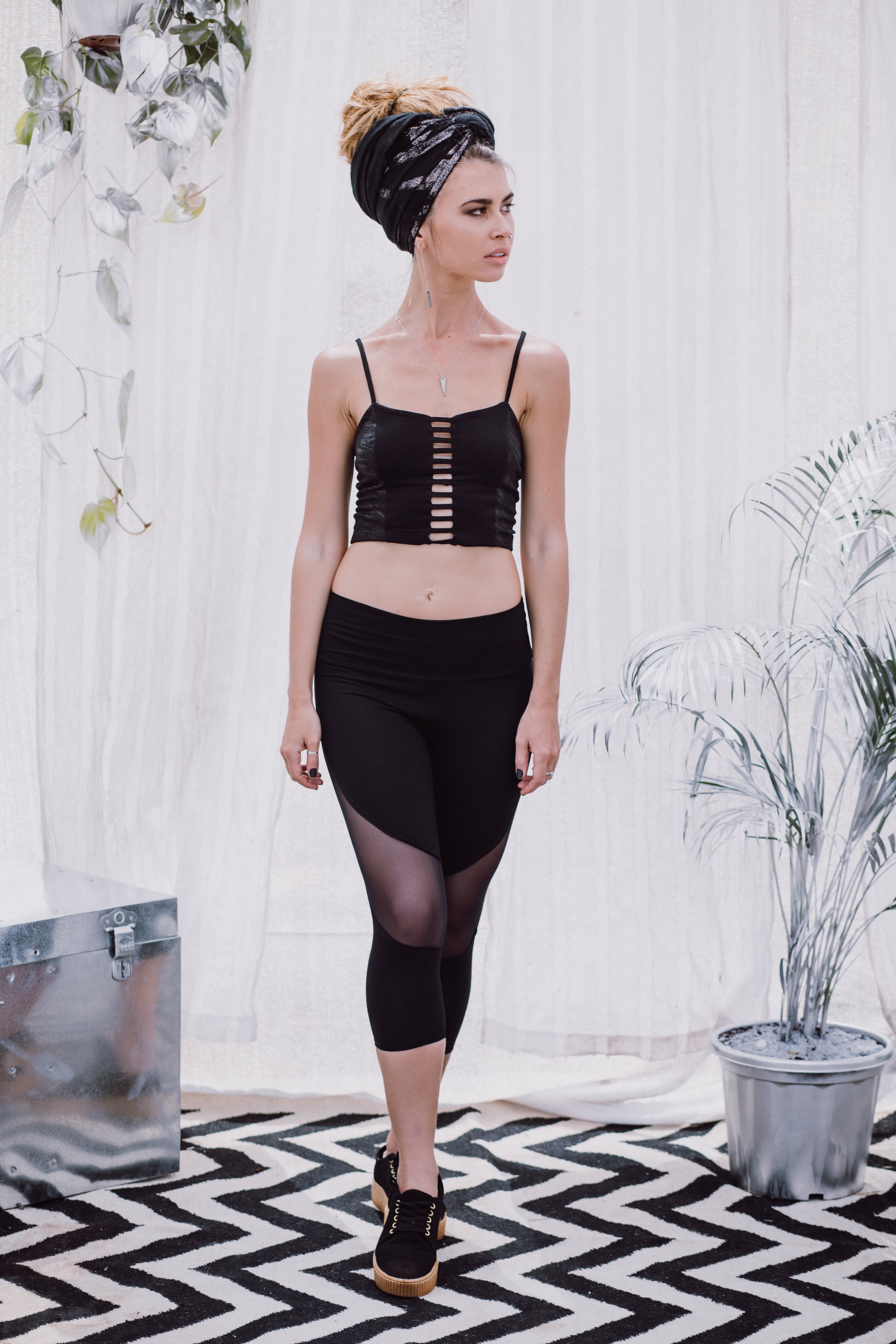 Sheera leggings ✦ Black sheer