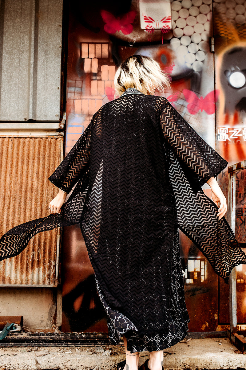 Urban Kimono --> BW