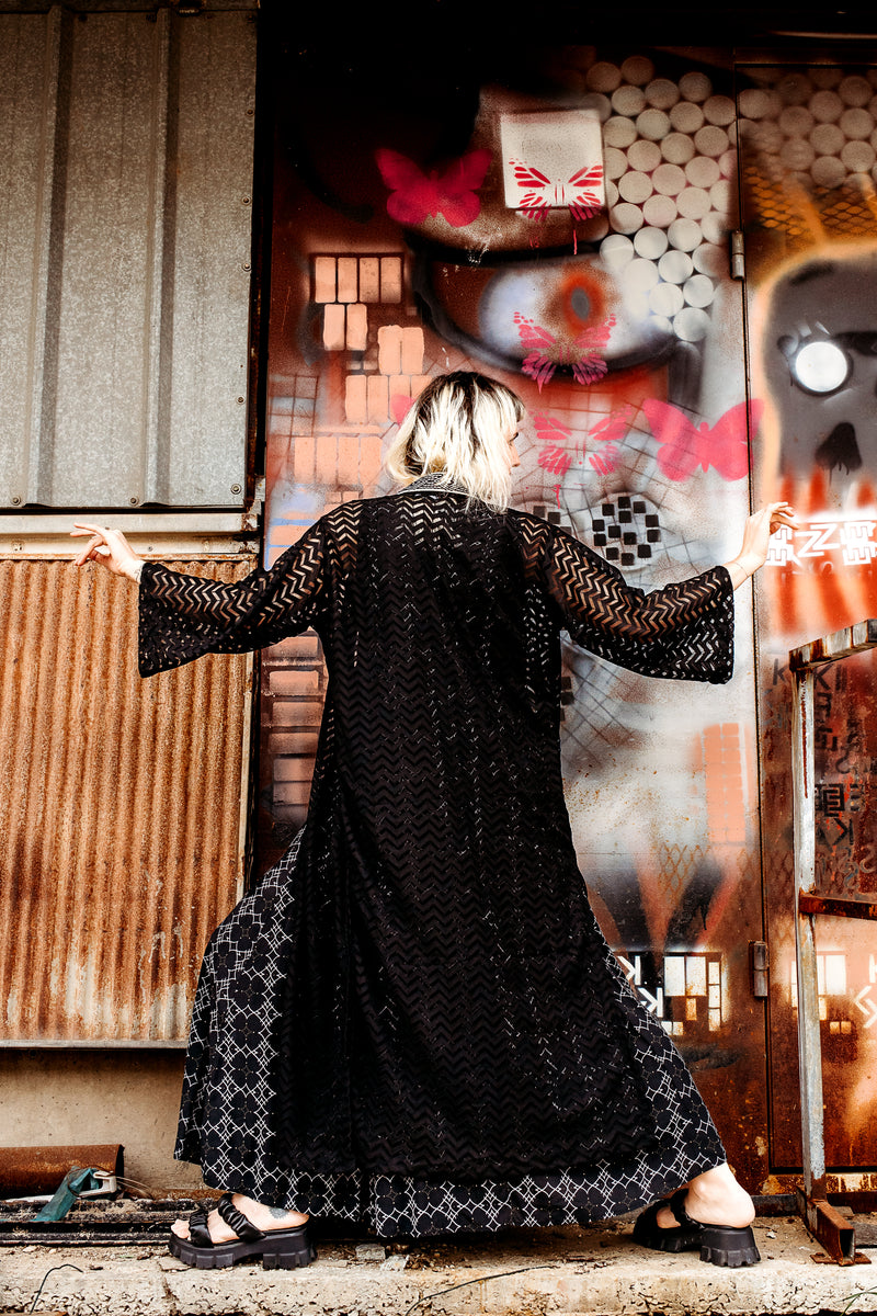Urban Kimono --> BW